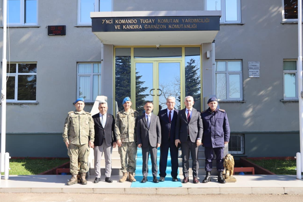 Vali Aktaş’tan Kandıra Garnizon Komutanlığı’na ziyaret