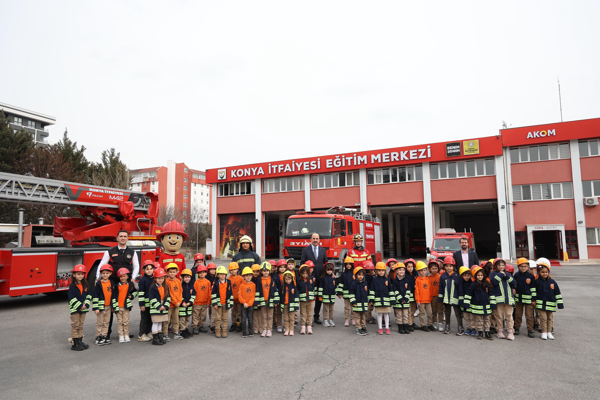 “Kahraman Çocuklar İtfaiyecilerle Öğreniyor” projesi devam ediyor