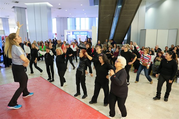 Buca’da yaşlı dostu hizmetleri tanıtıldı