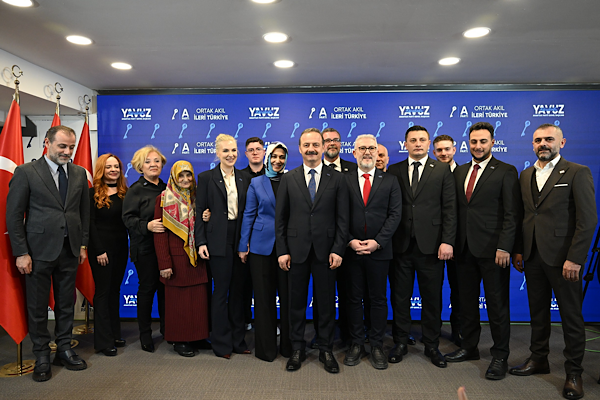 Ağıralioğlu: Kürt Türkmensiz, Türkmen Kürtsüz olmaz; Ama Türkmen de Kürt de Aposuz olur