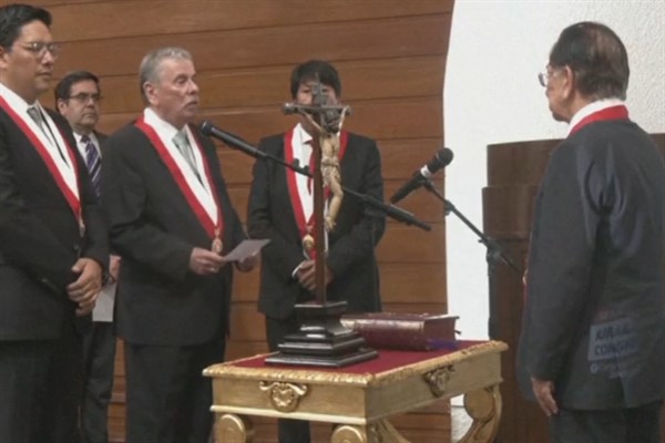 Peru’da Jose Balcazar, sekiz yılda sekizinci cumhurbaşkanı oldu
