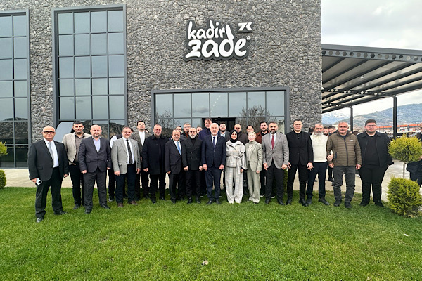 Başkan Başdeğirmen’den Kadirzade Gıda’ya ziyaret