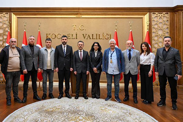 Kocaeli Gazeteciler Cemiyeti Başkanı Oktay, Vali AKtaş’ı ziyaret etti