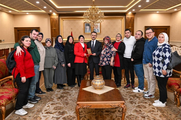 Derneklerden Vali Aktaş’a ziyaret