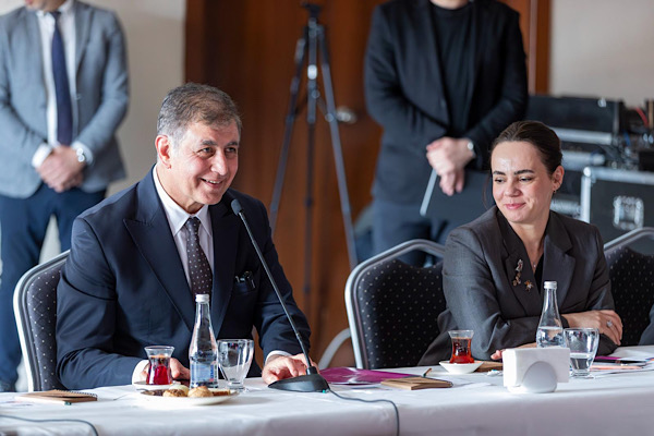 Başkan Tugay: Asla teslim olmamalı, haksızlığı kabullenmemeliyiz