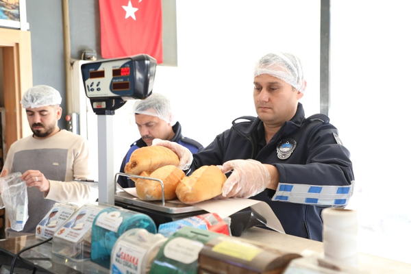 Menderes’te zabıta ekipleri denetimlerini artırdı