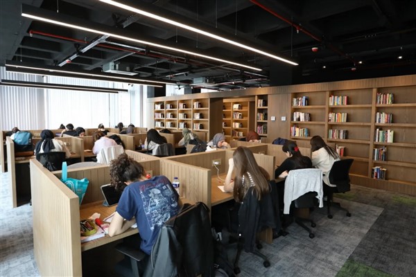 Nöbetçi kitaphanelerden 816 bin kişi yaralandı