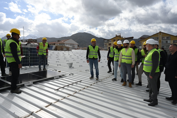 Davraz Kapalı Pazar Alanına 1.2 MW’lik GES