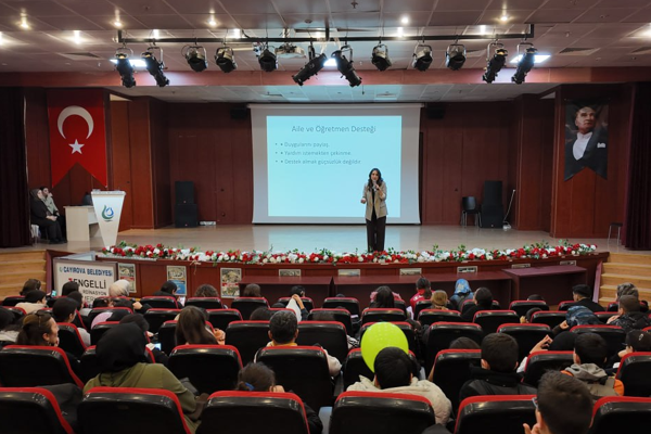 Çayırova’da Akran Zorbalığı ve Sınav Kaygısı Semineri düzenlendi