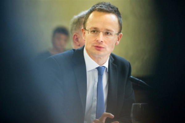 Szijjarto: Güvenliğimiz NATO tarafından garanti altına alında, Ukrayna tarafından değil