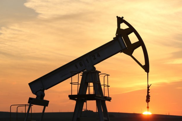 ABD-İran gerginliğiyle petrol fiyatları altı ayın zirvesinde