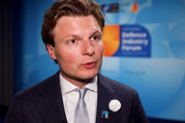 Brekelmans, Münih’te uluslararası savunma iş birliğini görüştü