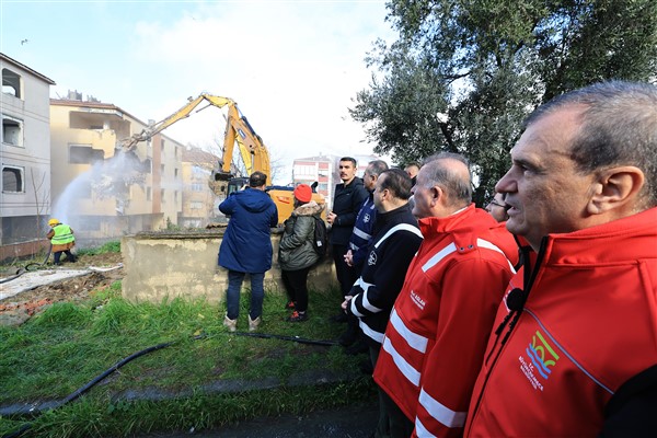 Büyükçekmece’de riskli binaların yıkımı kapsamında kentsel dönüşüm çalışması