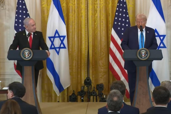 Trump, Netanyahu’ya İran nükleer müzakerelerinin devam etmesi gerektiğini söyledi
