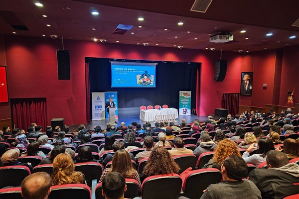 İBB’den “Ekran Bağımlılığı ve Obezite” paneli