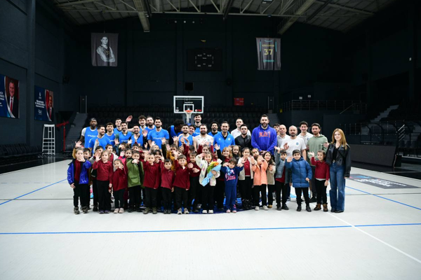 Öğrenciler, Çayırova Belediyesi Basketbol Takımıyla buluştu