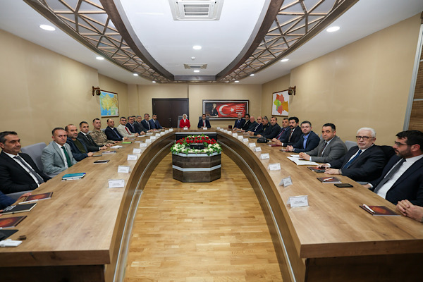 Siirt’te “Muhtarlar Akademisi” programı için hazırlık toplantısı yapıldı