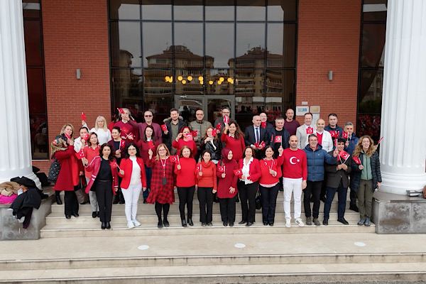 Nilüfer Sadettin Türkün Ortaokulu’nda “Bayrak Sevgisi” etkinliği düzenlendi