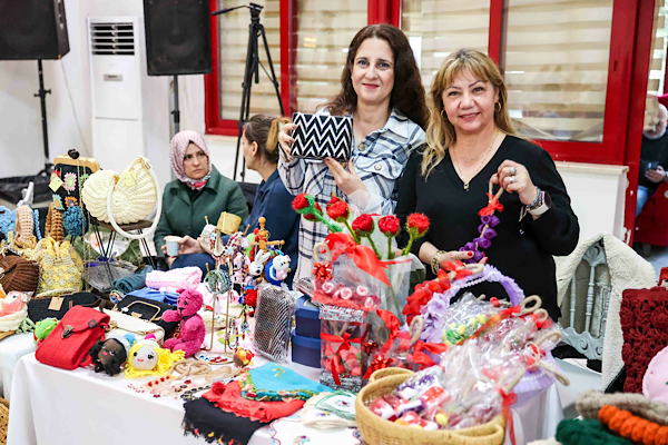 Buca’da Sevgililer Günü için Hediyelik Eşya Pazarı kuruldu