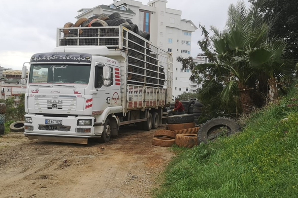 Büyükşehir atık lastikleri ekonomiye kazandırıyor
