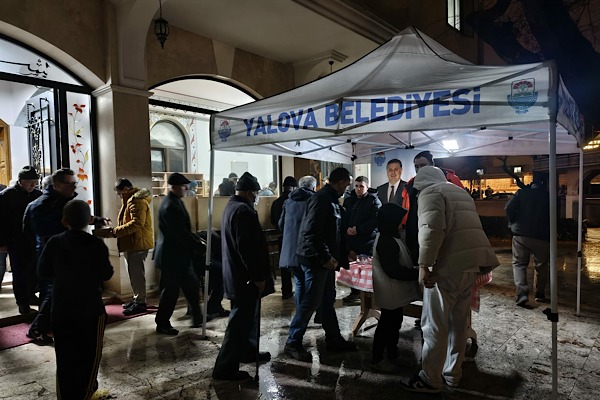 Yalova’da  Berat Kandili ikramı