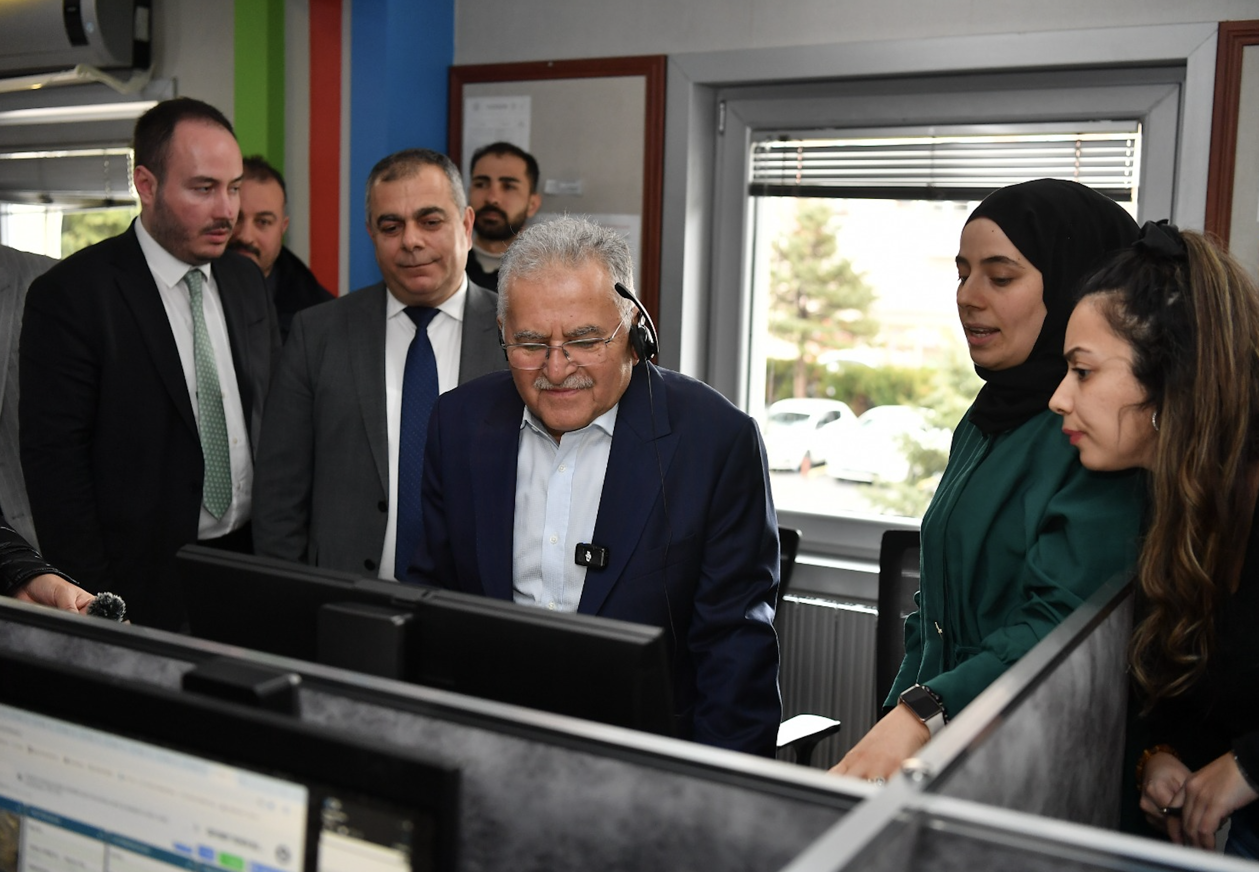 Başkan Büyükkılıç, KASKİ 185 Çağrı Merkezi’nde vatandaş taleplerini dinledi