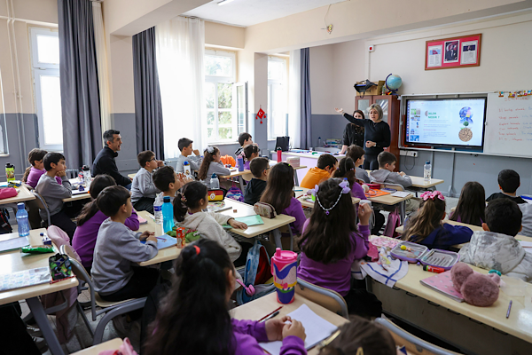 Buca’da  “İklim Değişikliği ve Sıfır Atık” eğitimi verildi
