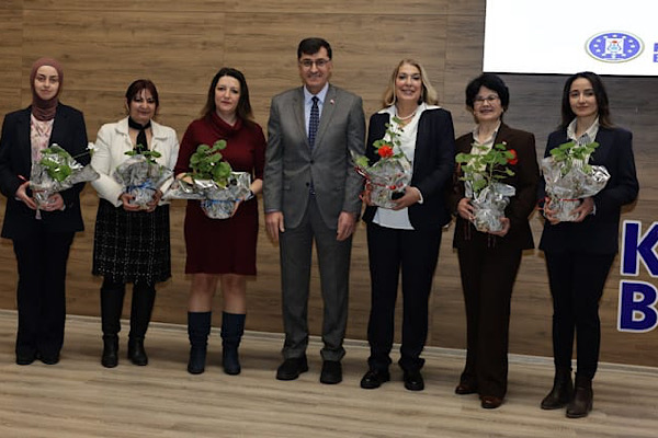 “Planlamada Yeni Yaklaşımlar ve Kadın Dostu Kent” söyleşisi düzenlendi