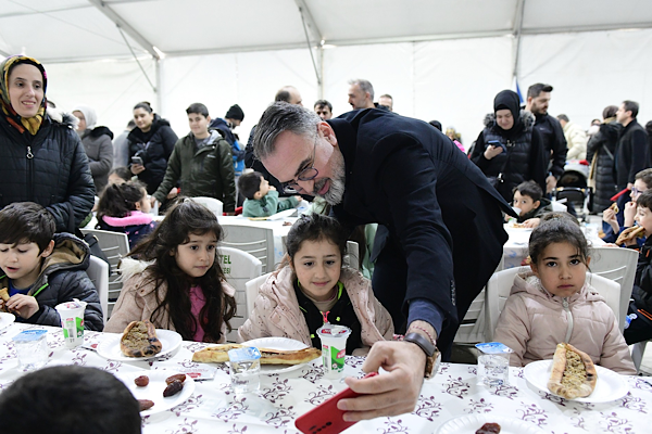 Kestel’de çocuklar tekne orucuyla Ramazan’ı kutladı