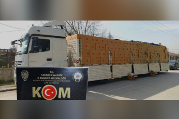 Sakarya’da 10 milyon adet gümrük kaçağı boş makaron ele geçirildi