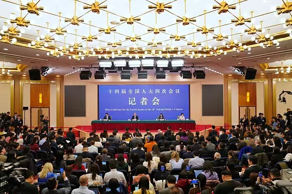 Çin, dünyanın dengeleyicisi olmaya devam edecek