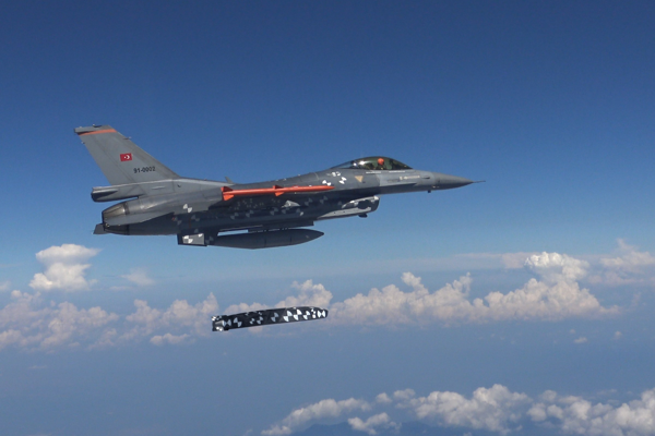 Bakan Kacır: SOM-J, son atış testinde hedefini tam isabetle vurdu