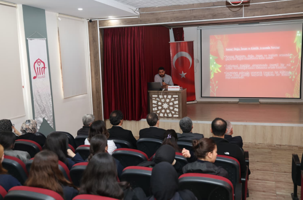 Siirt’te “Nevruz” konulu konferans düzenlendi