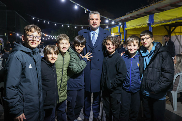 Başkan Duman, iftar sofrasında vatandaşlarla bir araya geldi