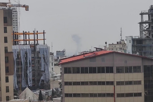 ABD ve İsrail hedeflerine yönelik çok sayıda saldırı dalgası başlattı