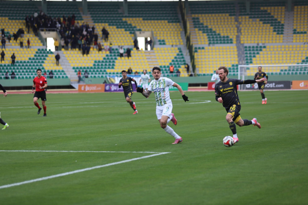 Şanlıurfaspor uzatmalarda puan kazandı