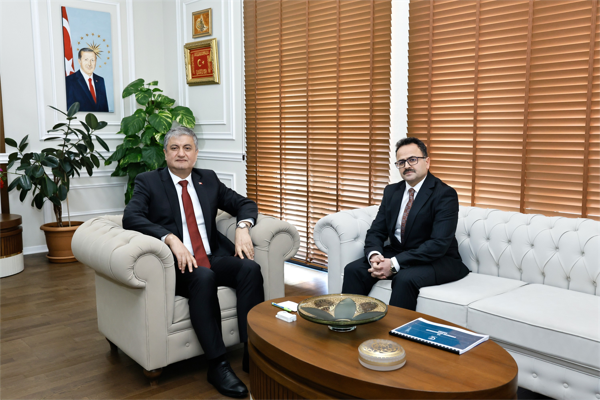 Adana Valisi Yavuz’dan Çukurova Kaymakamlığı’na ziyaret