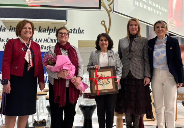 İzmit’te “8 Mart Dünya Emekçi Kadınlar Günü” etkinliği düzenlendi