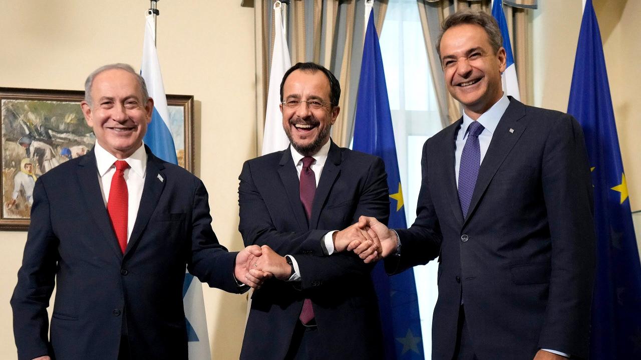 Türklere karşı askeri ittifak! Sinsi plan devrede! Erhürman'dan Türkiye uyarısı