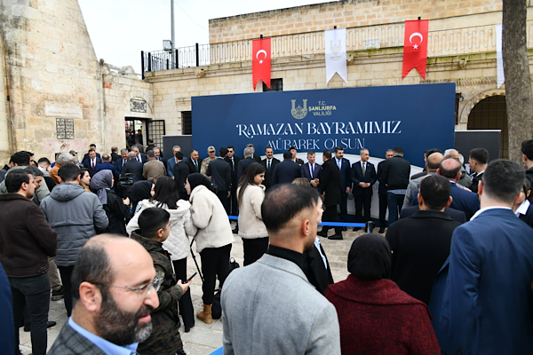 Şanlıurfa’da bayramlaşma programı Balıklıgöl’de yapıldı