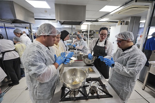 Konak’ta “Engelsiz Mutfak” atölyesi