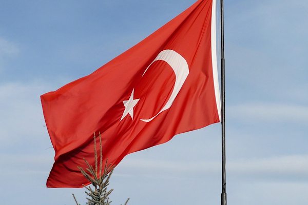 Siyasilerden Katar’da şehit düşen personel için taziye mesajı