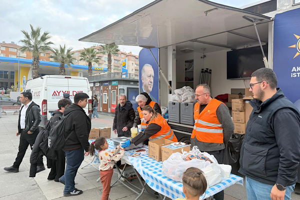 AK Parti İstanbul İl Başkanlığı’ndan Ramazan ayında çorba dağıtımı