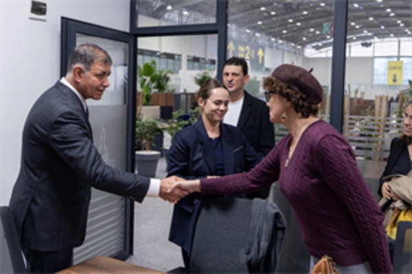 Minguzzi ailesinden Başkan Tugay’aı ziyaret