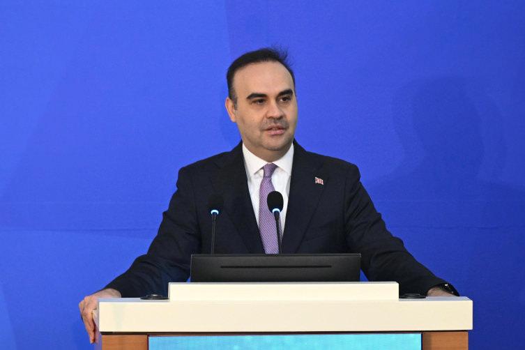 Otomotivde 41,5 milyar dolarlık dev rekor: Bakan Kacır yeni verileri açıkladı!