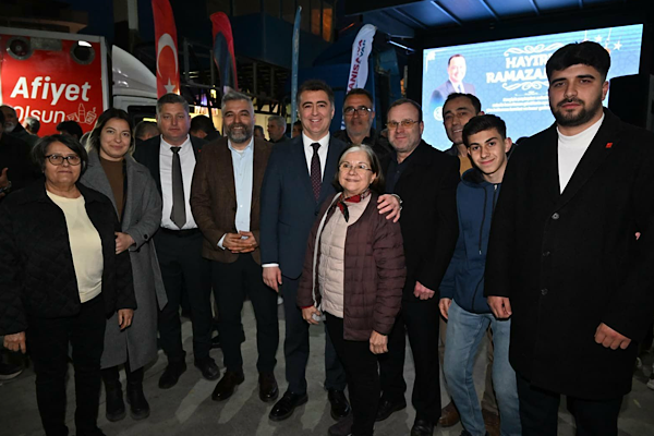 Manisa’da Saruhanlı’da iftar programı düzenledi