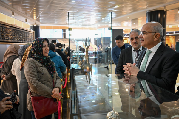 Başkan Er, ‘Kutsal Emanetler ve Vakıf Eserleri Sergisi’ni ziyaret etti