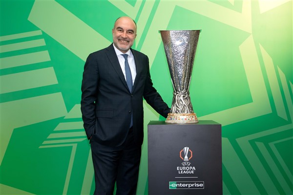 UEFA Kupası İstanbul’daki final öncesinde görücüye çıktı