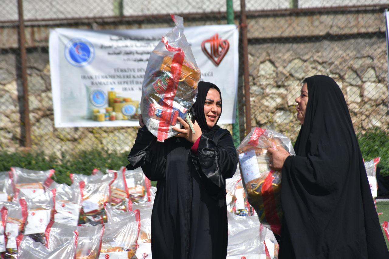 Kerkük'te bin aileye uzanan yardım eli: TDV sahaya indi