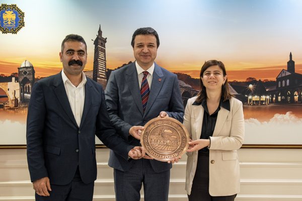 Bucak ve Hatun, Saadet Partisi Genel Başkanı Arıkan ile bir araya geldi